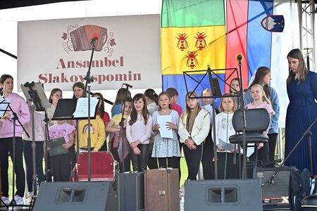 Vseslovenski blagoslov motoristov in motorjev v Mirni Peci 21042025 (42)